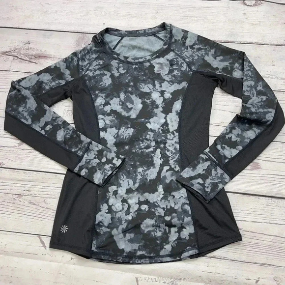 Athleta Tops - Athleta Runaway Long Sleeve Workout Top
